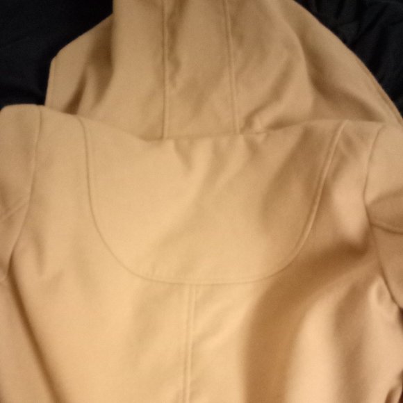 V-beon Tan Toggle Coat - Picture 5 of 6